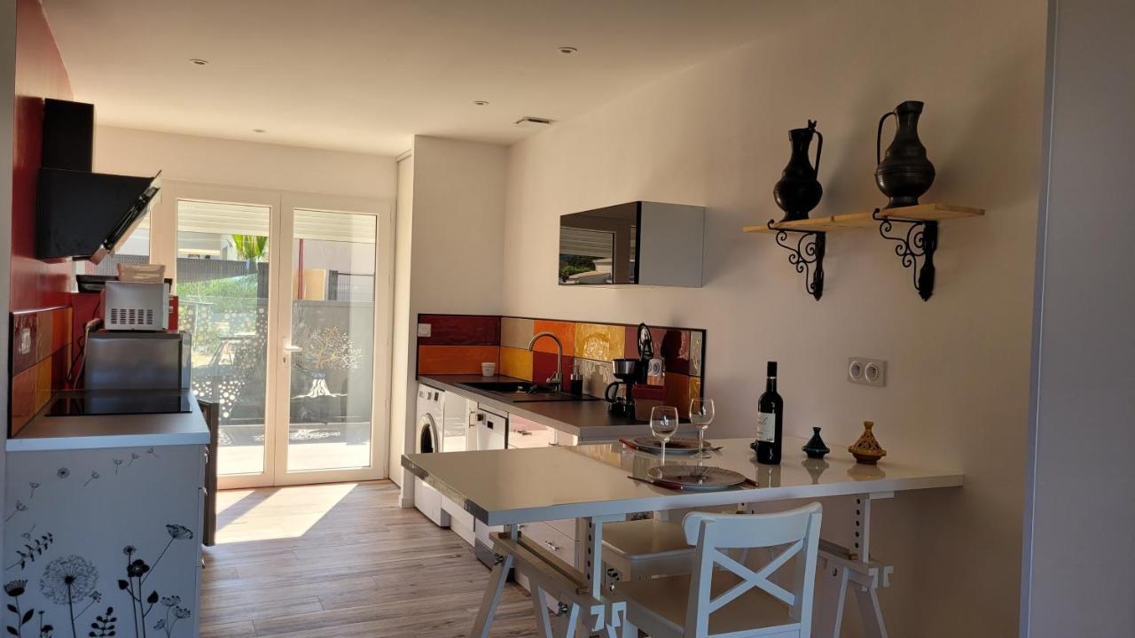 Gite Du Soleil Maison Lumineuse Avec Terrasse Solarium Parking Prive Sorède Exteriör bild